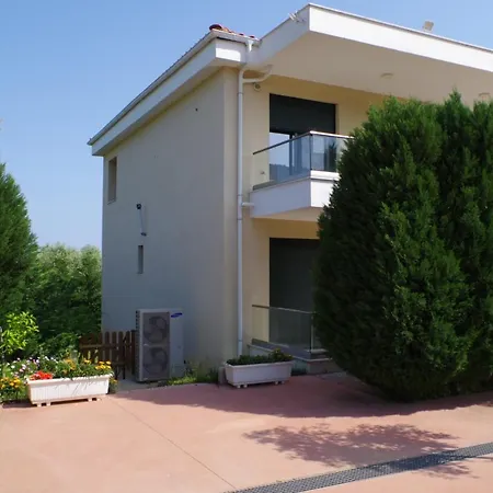 Anesis Luxury Skála Sotíros