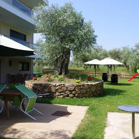 Anesis Luxury * Szkála Szotírosz