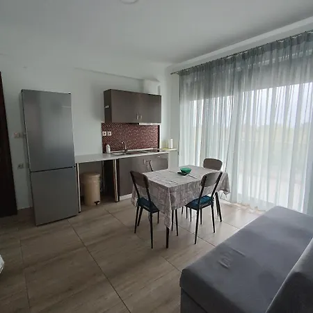 Anesis Luxury