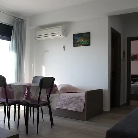Anesis Luxury Apartament *